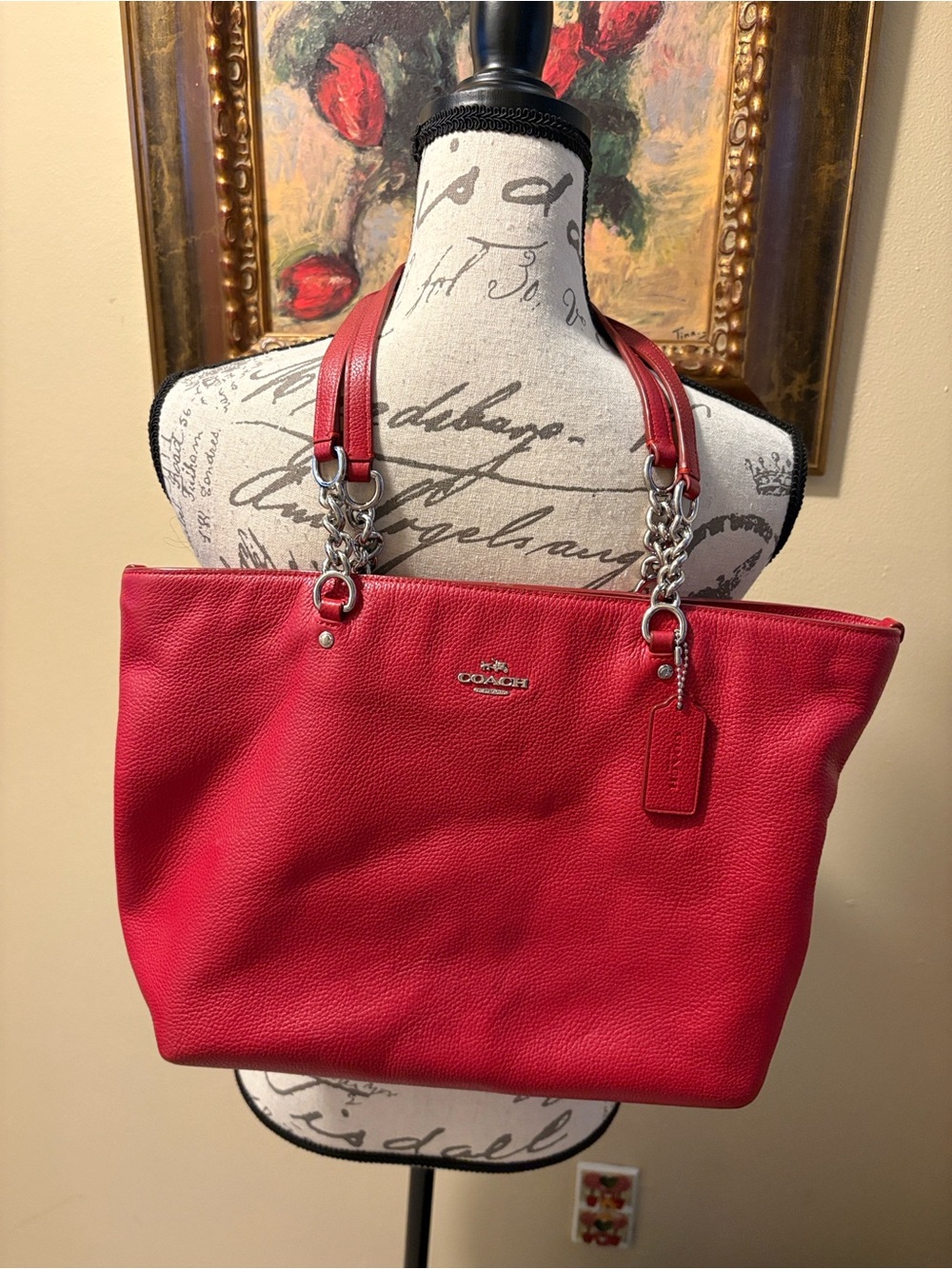 ❤️ Coach Red Pebbled Leather Chain detail, logo tag shoulder straps Roomy Tote